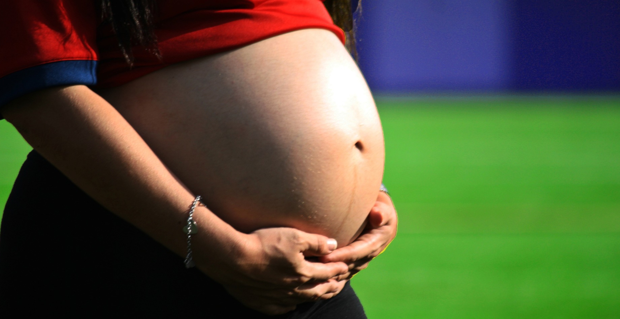 Pregnancy Tips: प्रेग्नेंसी में भूलकर भी ना खाएं ये 5 चीजें, बच्चे को हो सकता है नुकसान