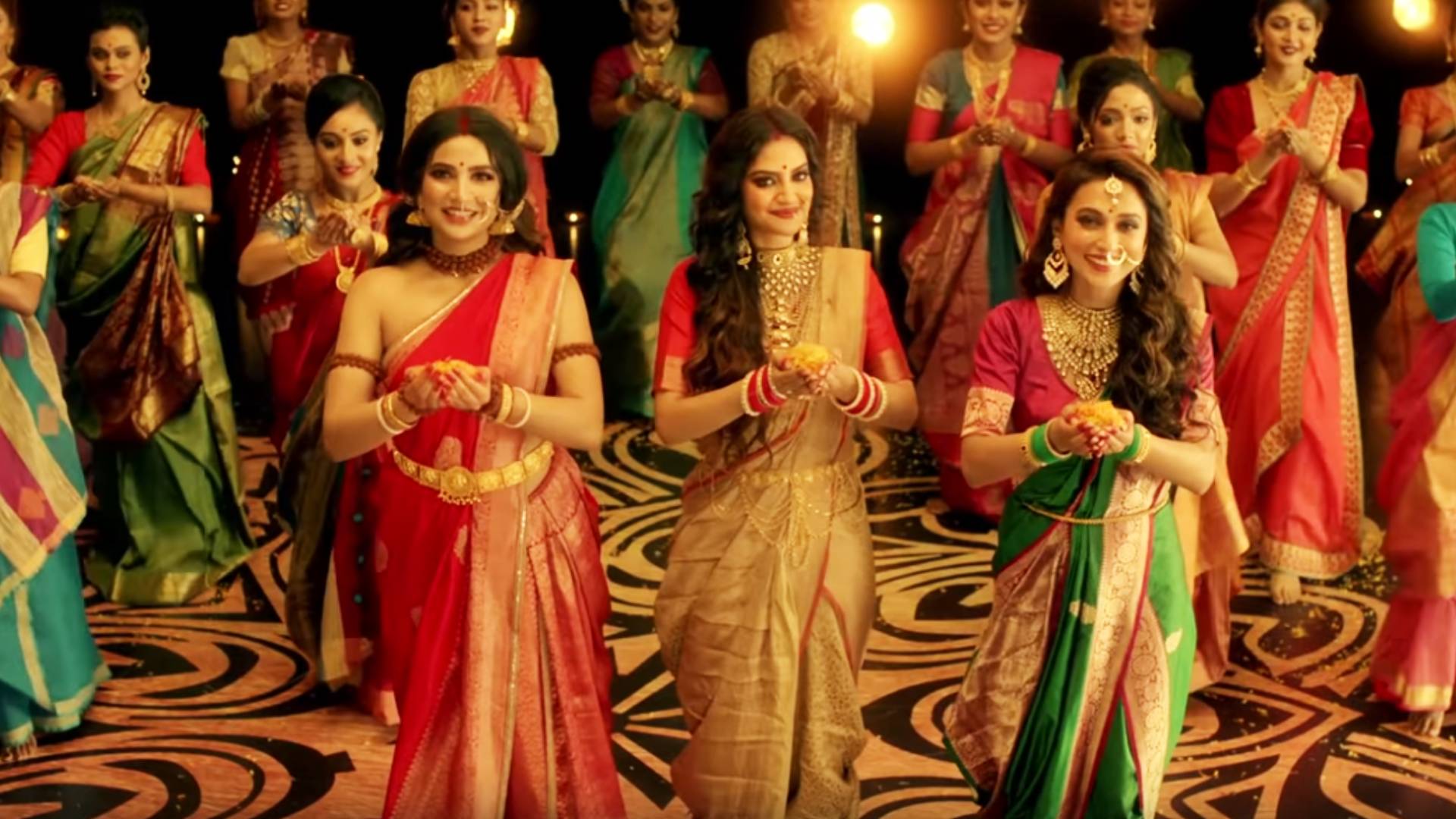 TMC सांसद नुसरत जहां-मिमी चक्रवर्ती ने दुर्गा पूजा से पहले किया धमाकेदार डांस, वायरल हो रहा है ये भक्ति वीडियो