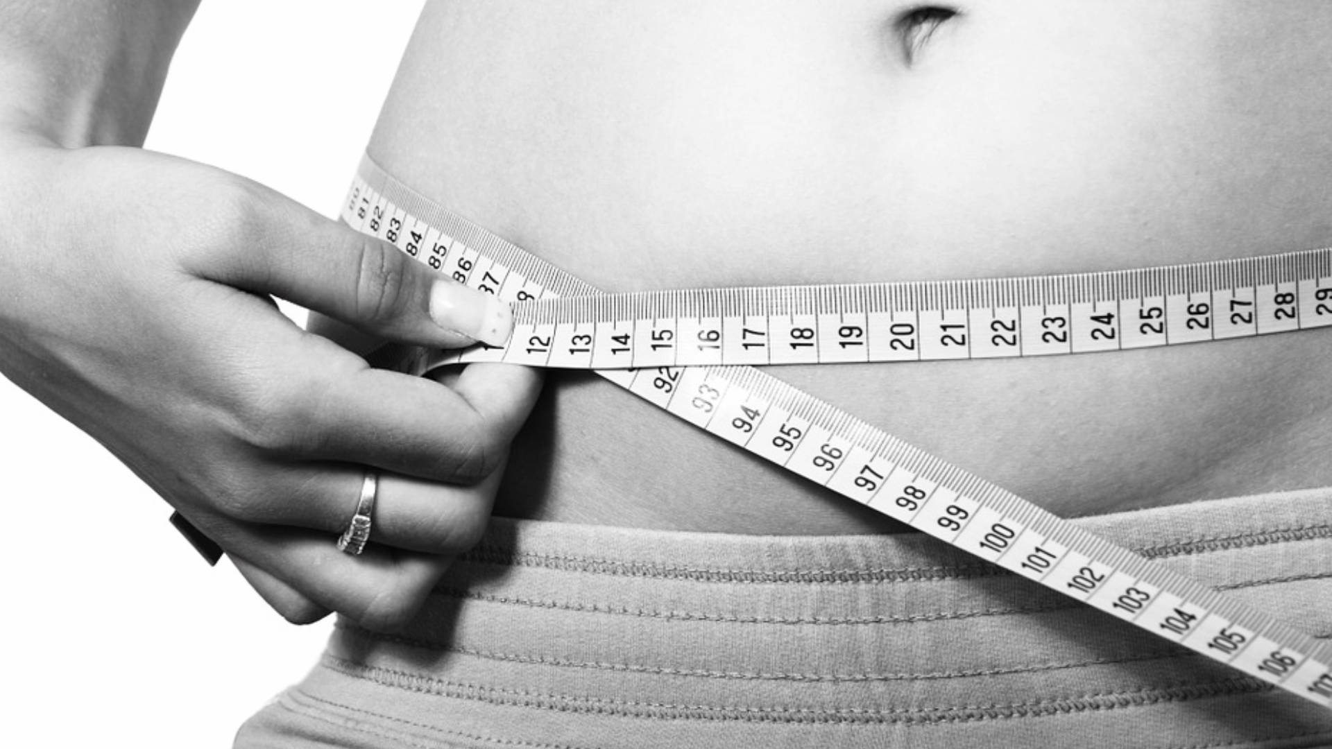 Weight Loss Tips: बगैर सख्त डाइट या एक्सरसाइज के भी कम होता है वजन, अपनाएं ये 4 आसान टिप्स