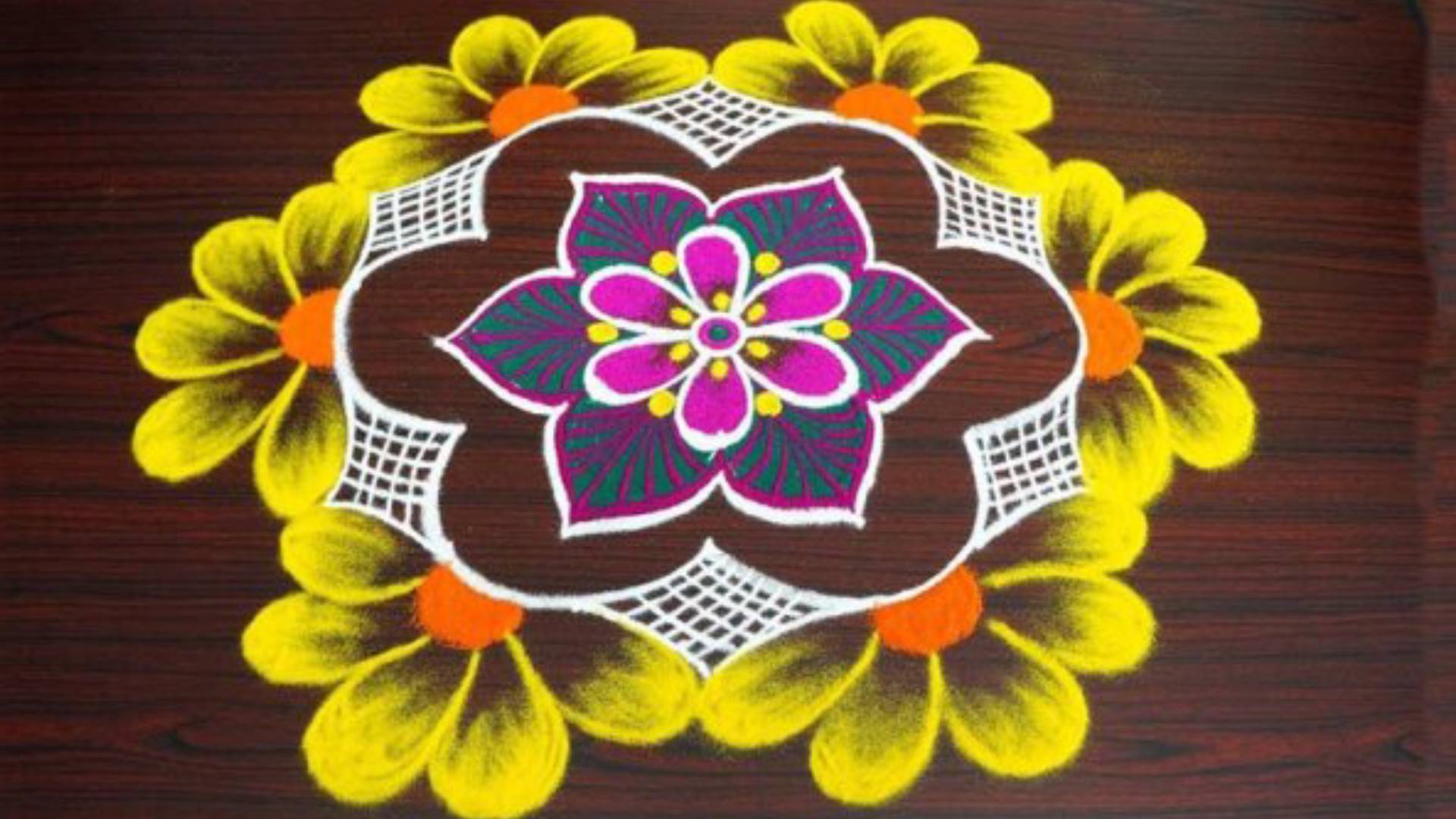 Diwali 2019 Beautiful And Simple Rangoli Designs For This Festival - Diwali  Rangoli 2019: इस दिवाली अपने घर के आंगन में बनाए ये खूबसूरत रंगोलियां, मां  लक्ष्मी होंगी प्रसन्न - Hindi Rush ...