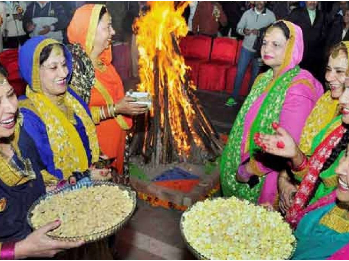 Lohri Kab Hai 2020, When Is Lohri 2020, Lohri 2020 Date In Punjab, Delhi,  Himachal Pradesh: इस दिन मनाई जाएगी लोहड़ी का त्‍योहार, जानिए शुभ मुहूर्त  और पूजा का समय - lifestyle