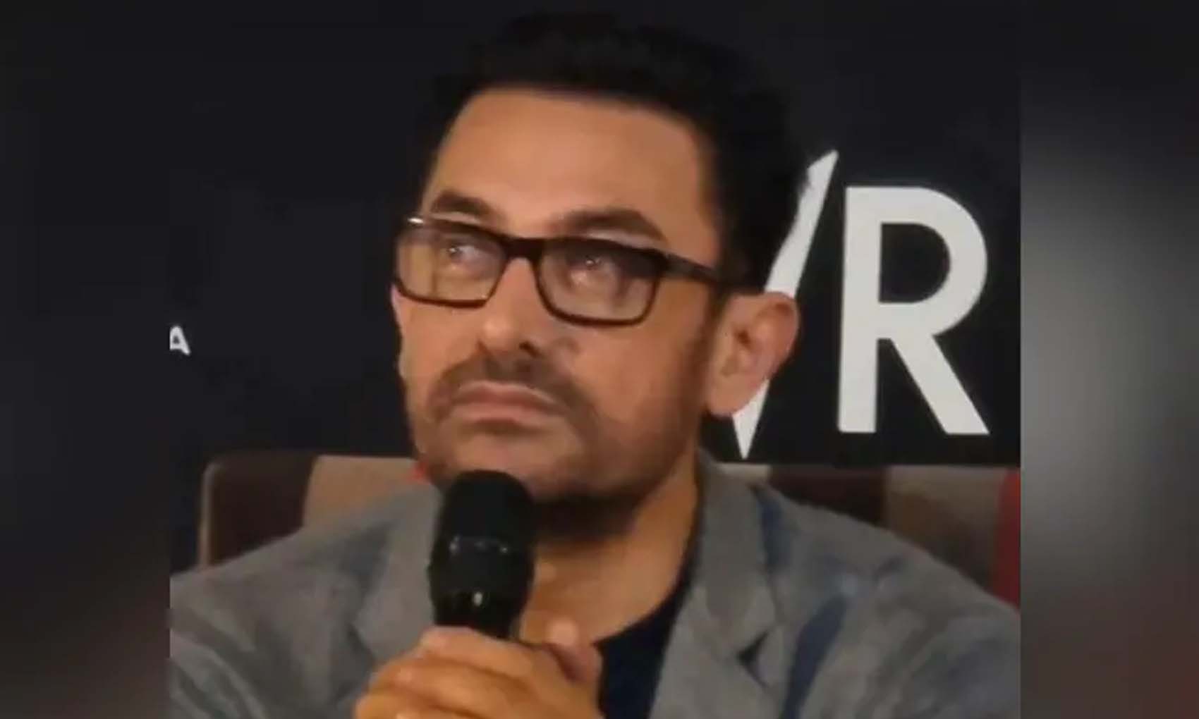 कल रिलीज होगी ‘लाल सिंह चड्ढा’ और आज माफ़ी मांग रहे हैं आमिर खान, बोले- ‘मुझे माफ कर दो’, देखें वीडियो