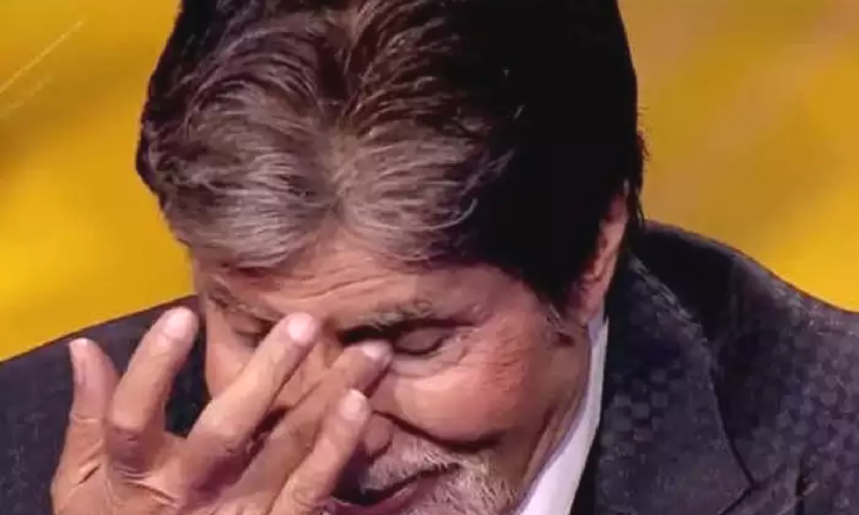 Amitabh Bachchan: अमिताभ बच्चन के परिवार के इस सदस्य का हुआ निधन, सदमें में आए बिग बी