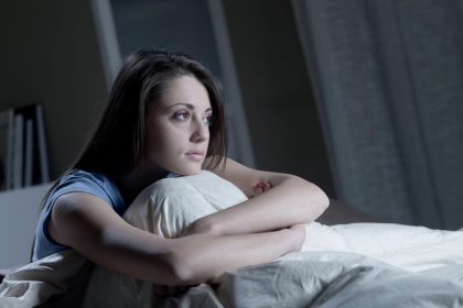 Sleep Problem: रातभर नींद ना आने का कारण जानकर होंगे हैरान, इस प्रॉब्लम से छूटकारा पाने के लिए करें ये उपाय